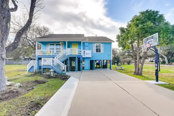 1206 4th Street, Seabrook, TX 77586