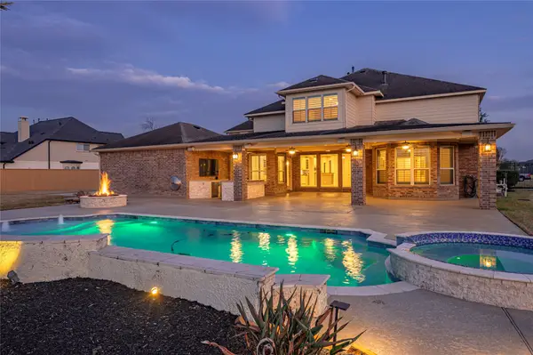 3855 Summer Manor Drive, League City, TX 77573