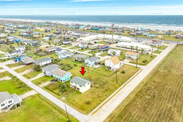 16725 Captain Bligh Road, Jamaica Beach, TX 77554