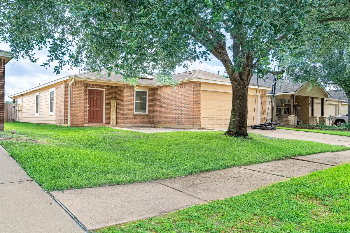 2211 Pine Croft Drive, Humble, TX 77396 - Image #1