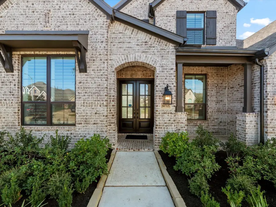 30715 Chamomile Bend, Fulshear, TX 77423 - Image #3