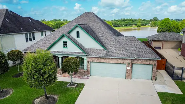 8218 Silent River Drive, Richmond, TX 77406