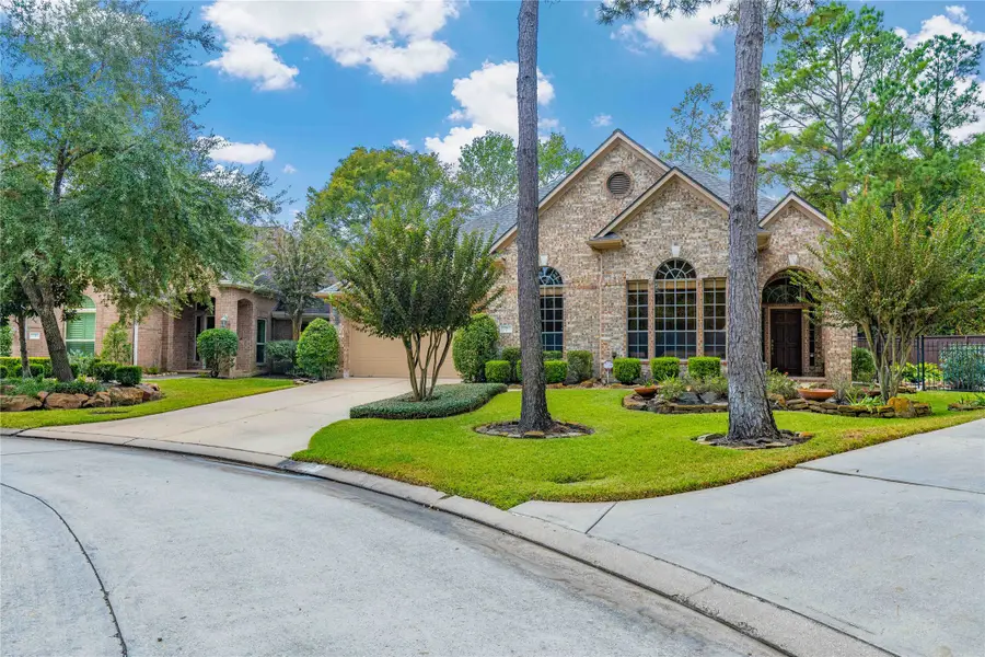 7 N Spring Brook Ct, The Woodlands, TX 77382 - Image #2