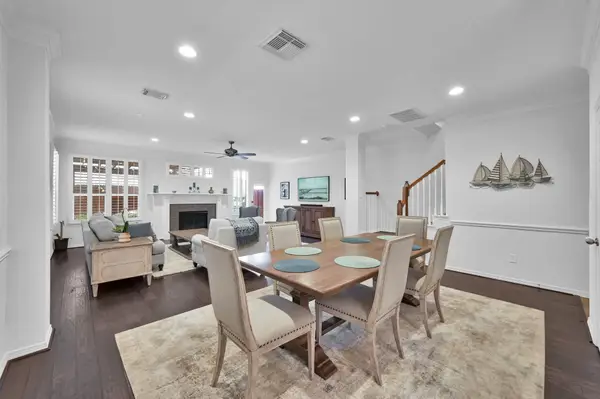 905 Wakefield Drive, Houston, TX 77018