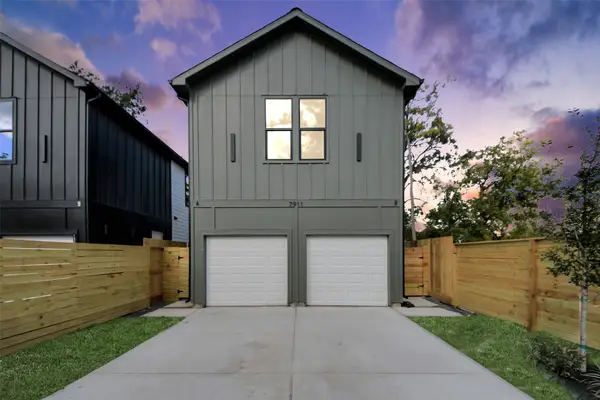 7911 Lynette Street, Houston, TX 77028