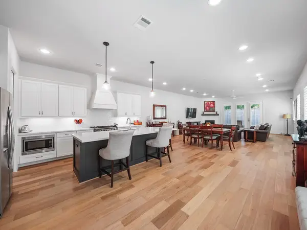 812 E 24th Street, Houston, TX 77009