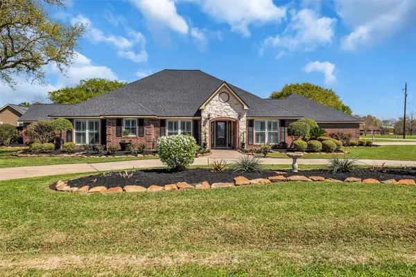 6700 Plantation Drive, Baytown, TX 77523