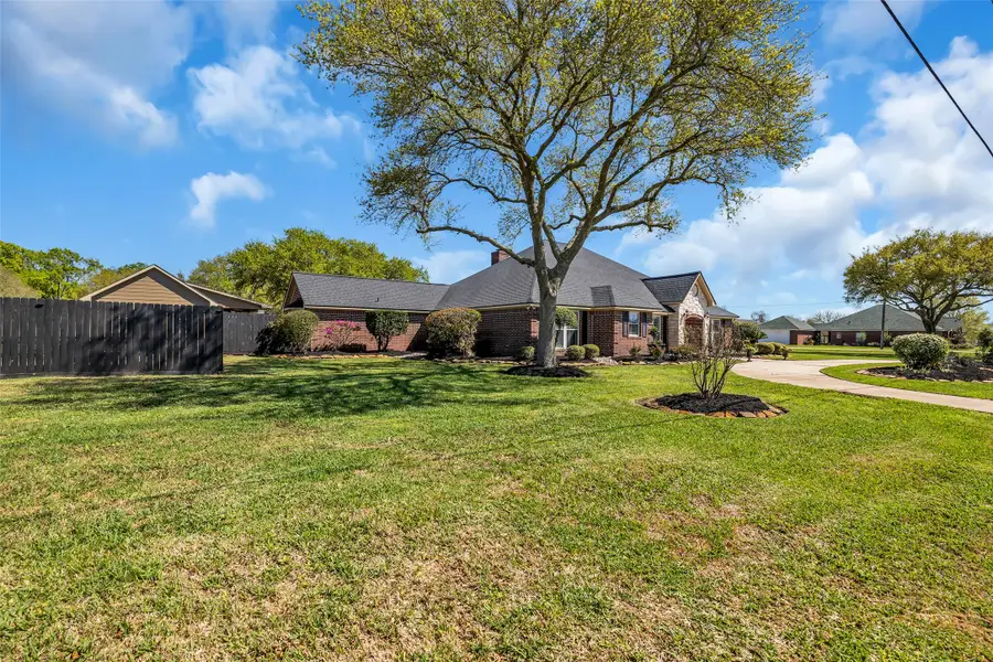 6700 Plantation Drive, Baytown, TX 77523 - #3