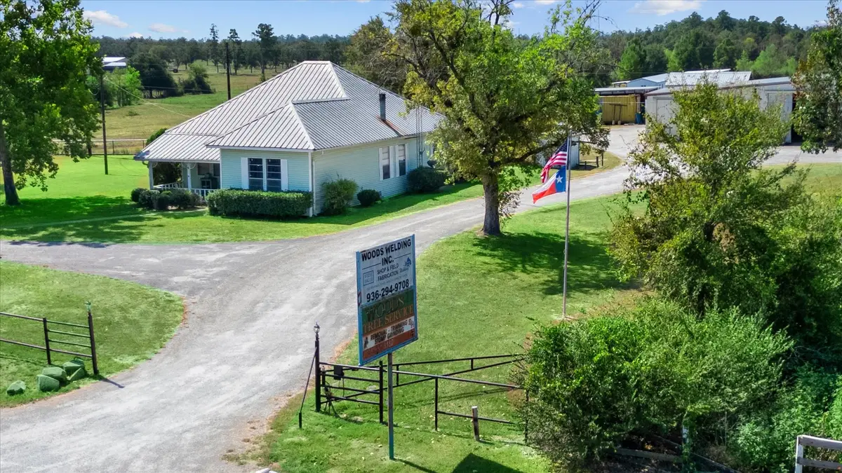 1023 Fm-1696 W, Huntsville, TX 77320 - #1