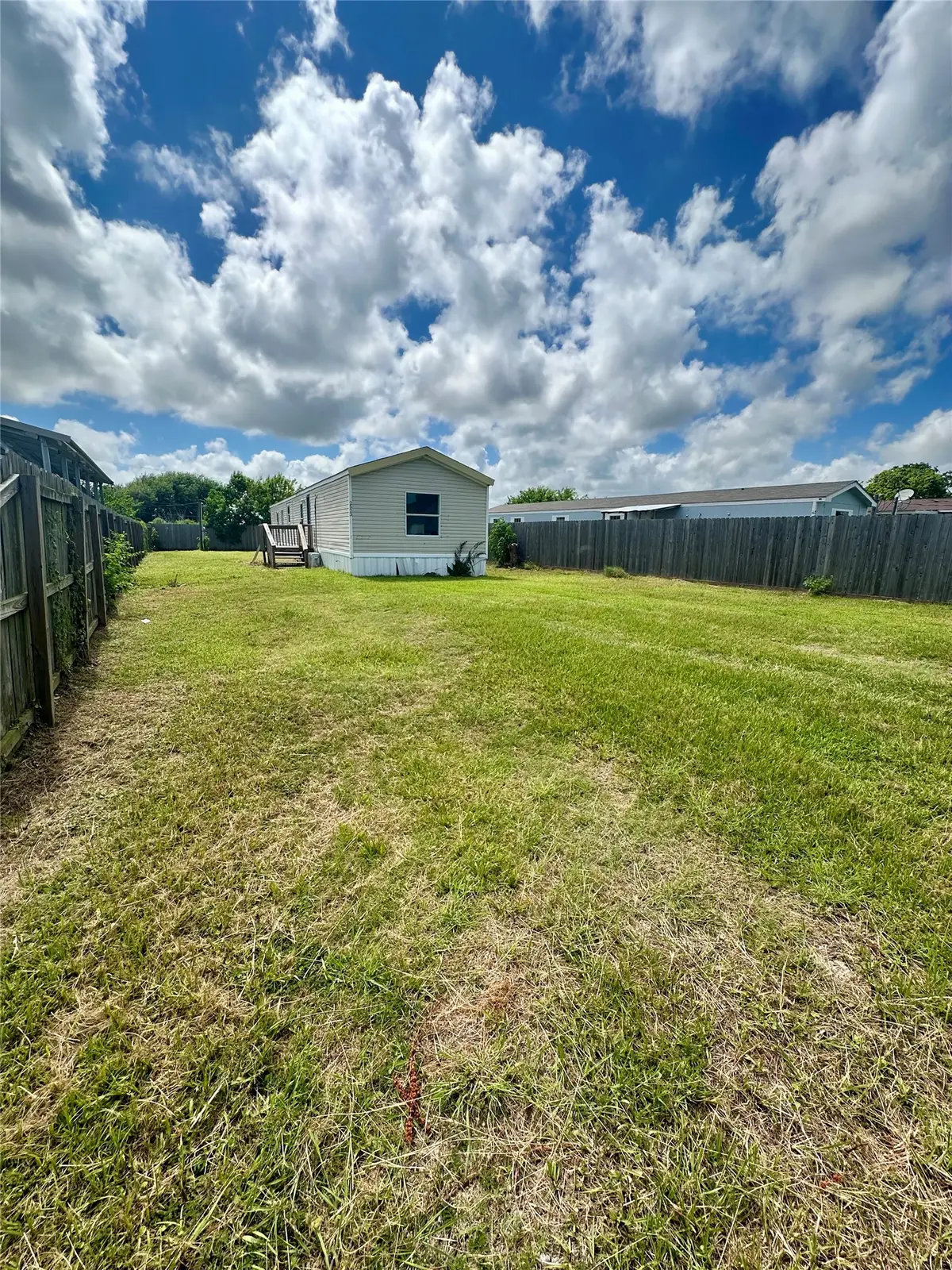 2523 Oyster Creek Bend, Oyster Creek, TX 77541 - #1