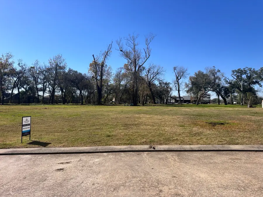 101 Woodshore Crossing, Clute, TX 77531 - Image #2