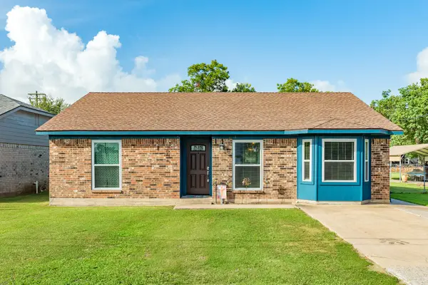 2118 Avenue D, Danbury, TX 77534