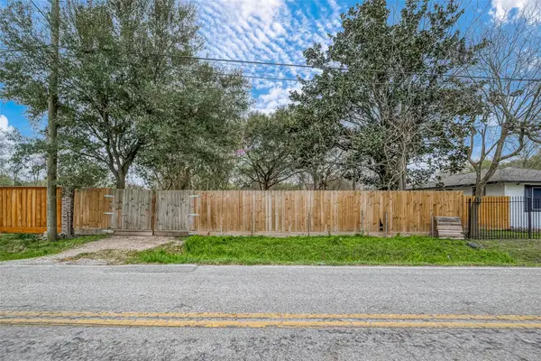 5206 Denmark Street, Houston, TX 77016