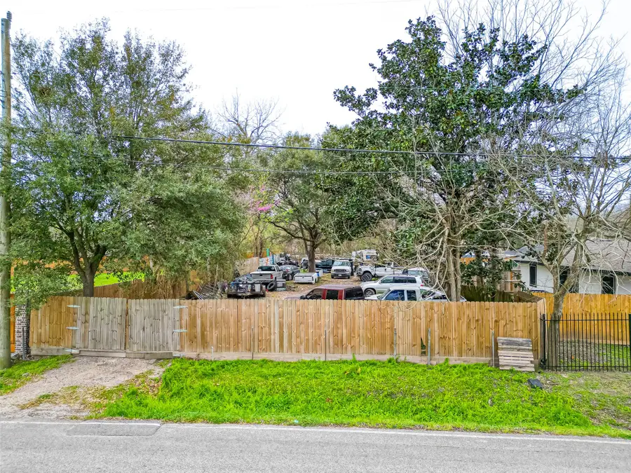 5206 Denmark Street, Houston, TX 77016 - Image #2