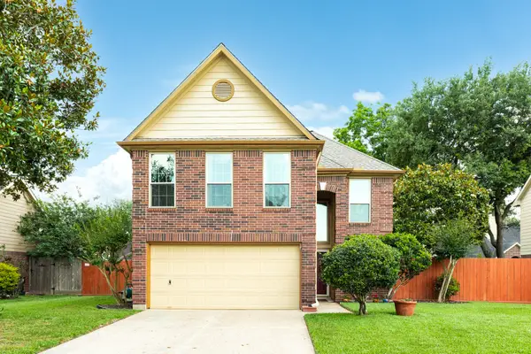 2205 Lady Leslie Lane, Pearland, TX 77581