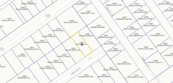 1004 Harlem Street, El Campo, TX 77437