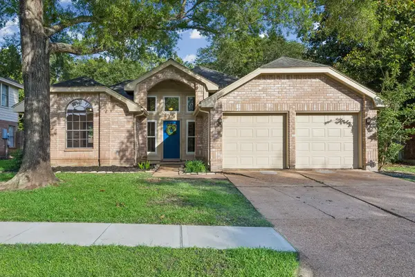 2711 Hazel Street, Pearland, TX 77581