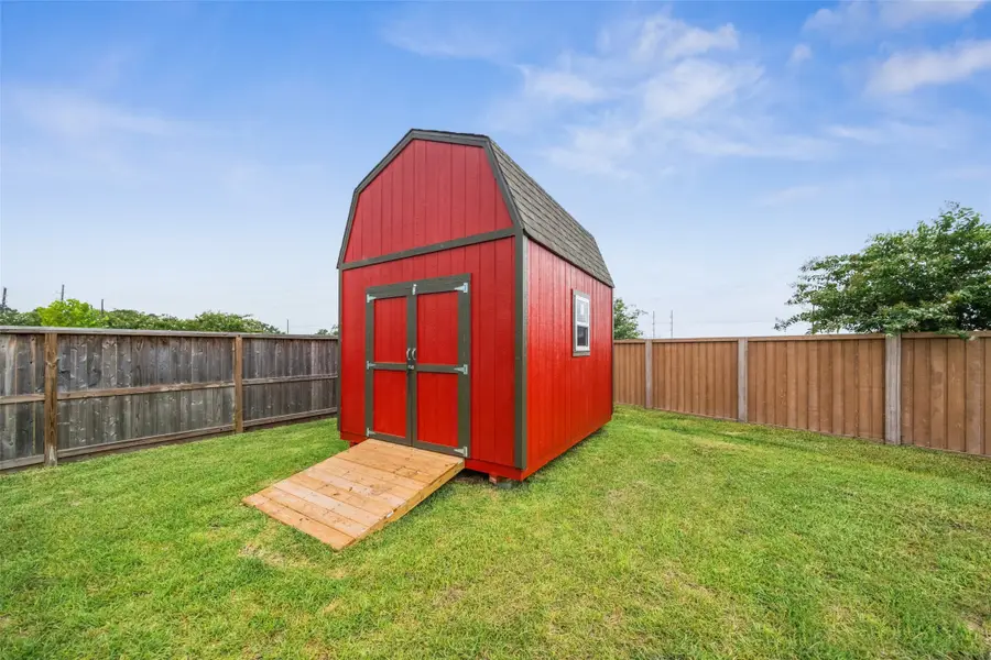 4805 Magnolia Springs Drive, Pearland, TX 77584 - Image #2