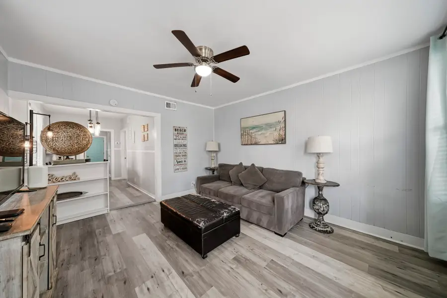 2511 Bernardo De Galvez Avenue, Galveston, TX 77550 - #2