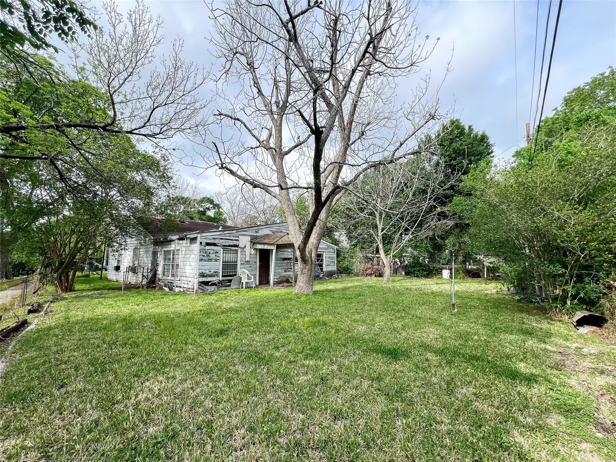 5863 Southgood Street, Houston, TX 77033 - #1