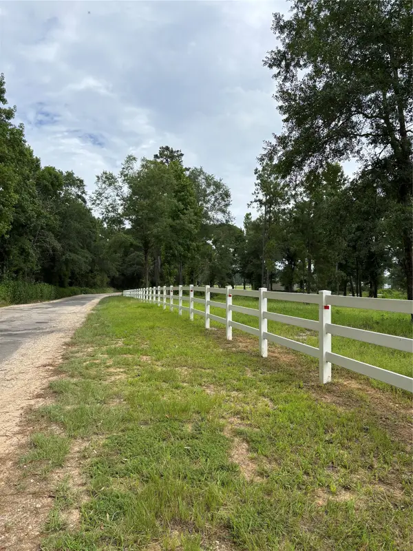 1263 Old Providence Road, Livingston, TX 77351