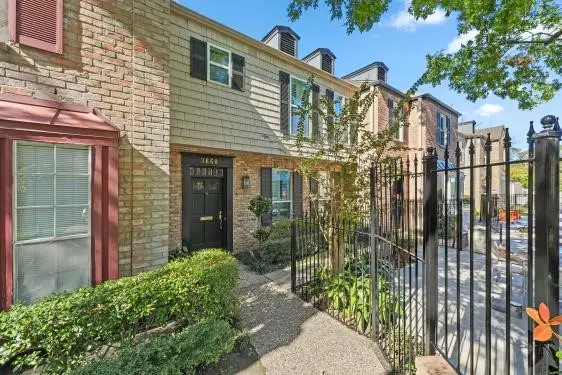 3660 Lake Street, Houston, TX 77098