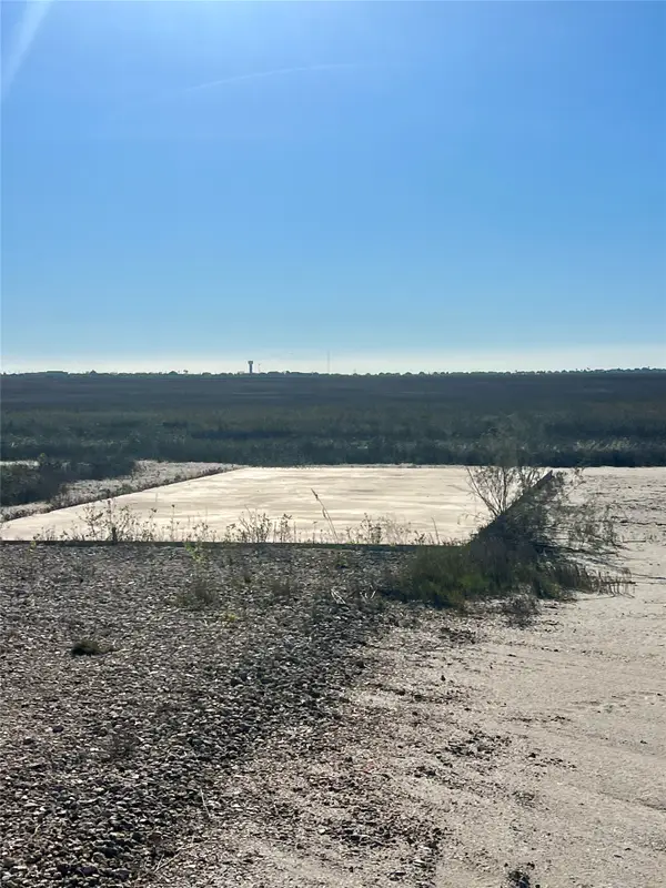 1263 N Tinkle Lane, Crystal Beach, TX 77650