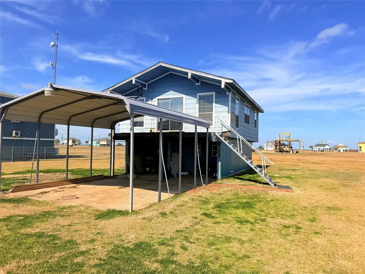 204 Teal Lane, Anahuac, TX 77514 - #1