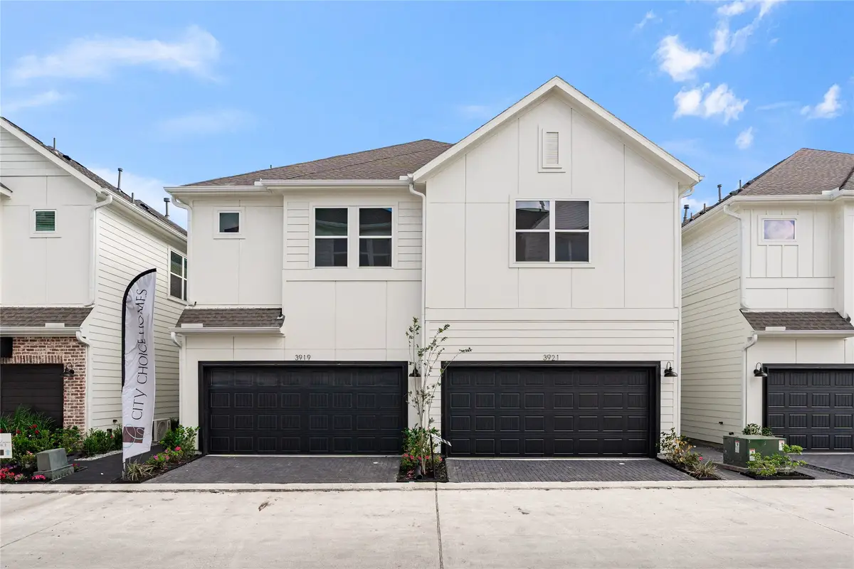 3921 Willowbend Point Drive, Houston, TX 77025 - #1