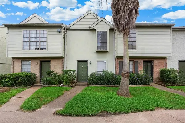 8704 Victorian Village Drive #8704, Houston, TX 77071