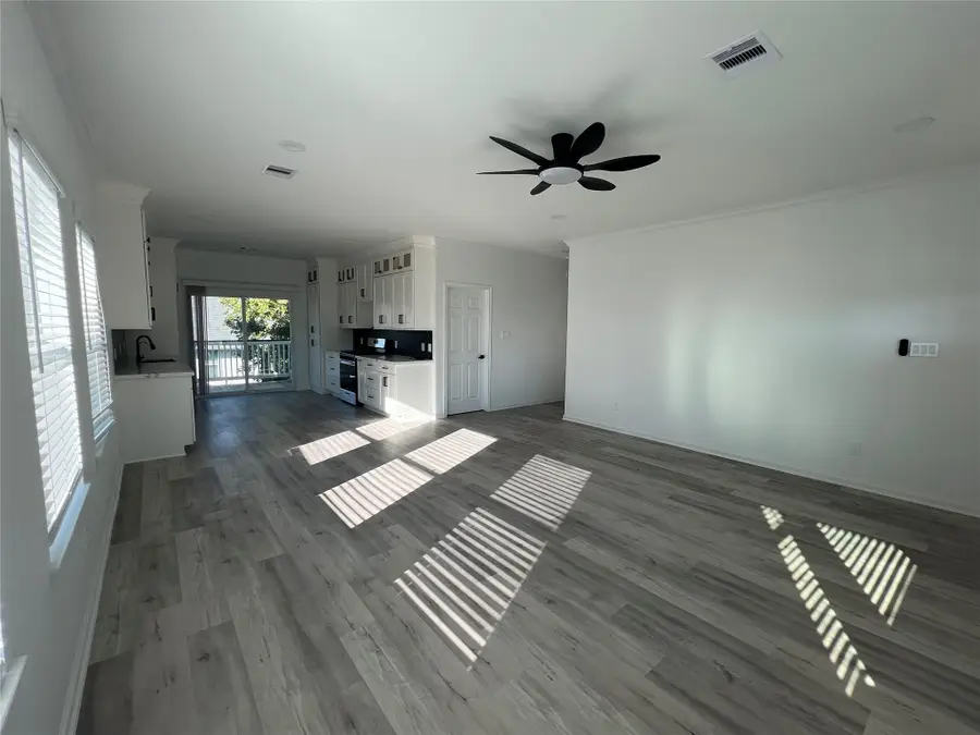 226 S Y Street, La Porte, TX 77571 - #3