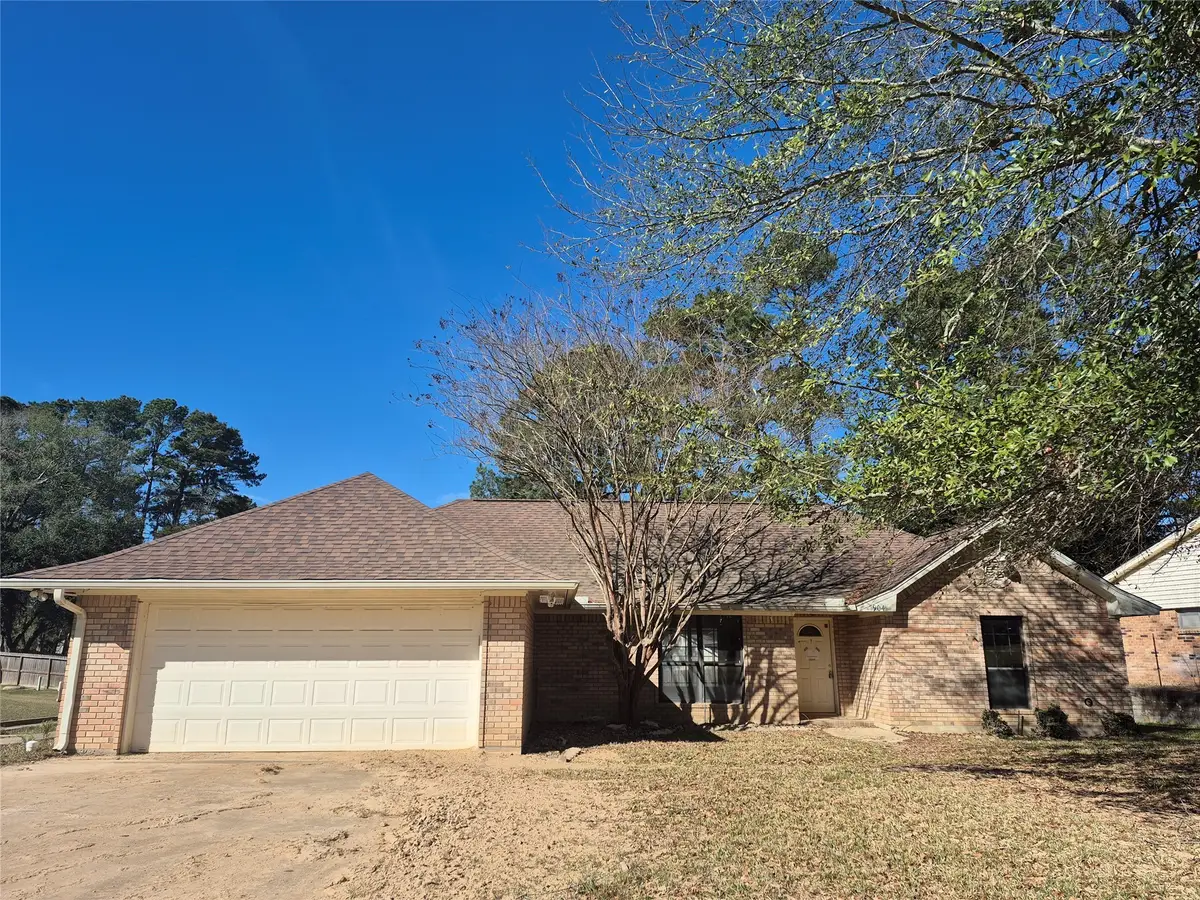 904 Cherry Hills Dr, Huntsville, TX 77340 - Image #1