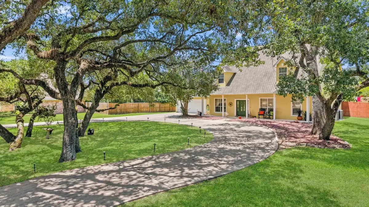1036 Shirley Oaks Street, Columbus, TX 78934 - #1