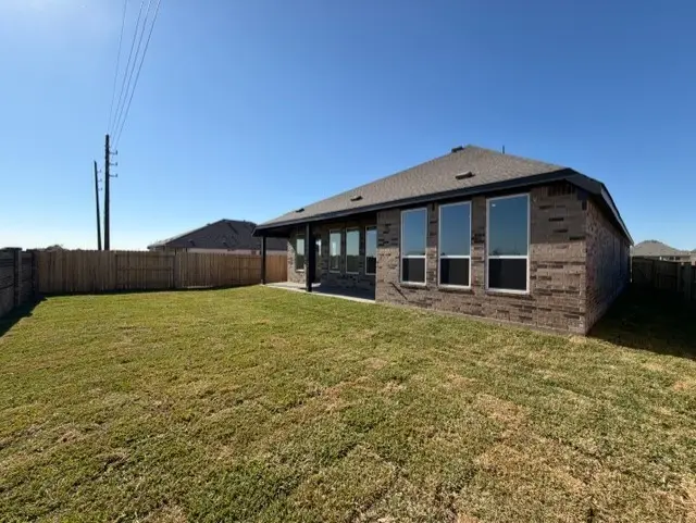 8207 Holly Blue Drive, Rosharon, TX 77583 - Image #3