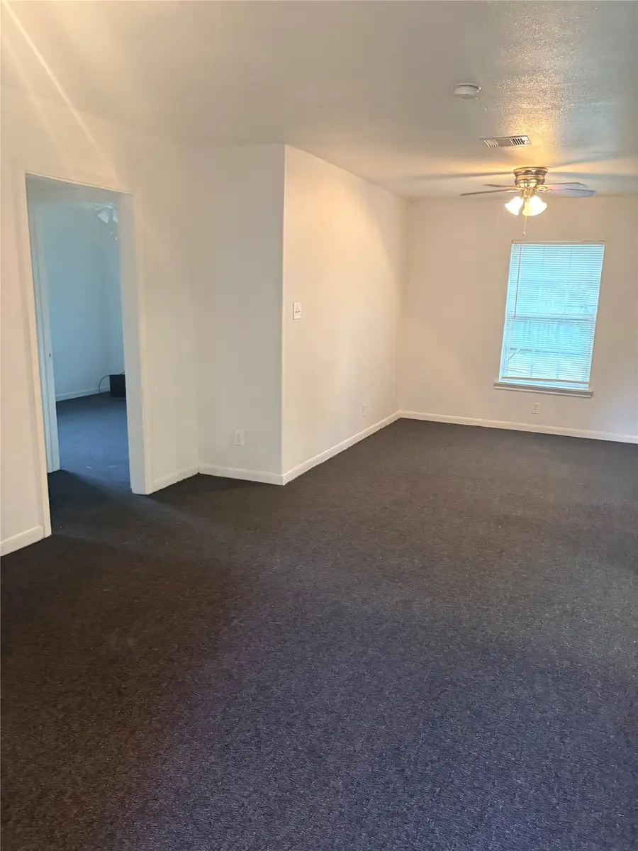 5510 Chennault Road, Houston, TX 77033 - #3