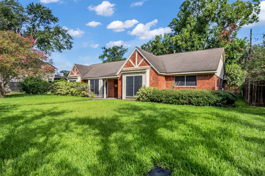 5006 Yarwell Drive, Houston, TX 77096 - #2