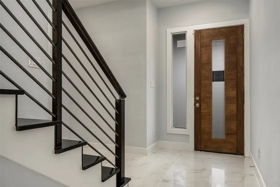 4934 Creekmont Drive, Houston, TX 77091 - #2