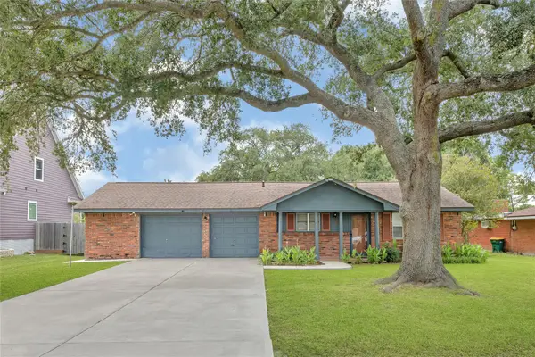 3202 Mckinney Drive, La Marque, TX 77568