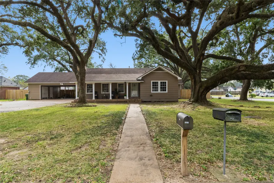 1902 Edgewood Street, Liberty, TX 77575 - Image #3