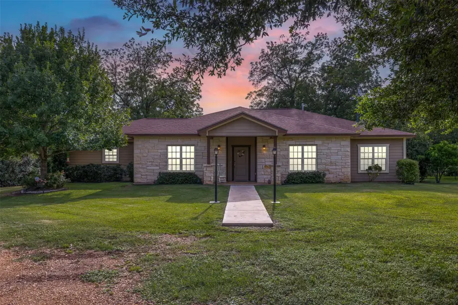 194 2 Mile Lane, Smithville, TX 78957 - Image #3