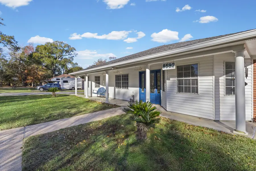 8592 Creek Road, Orange, TX 77630 - Image #2