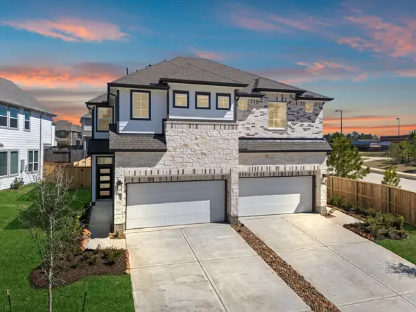 110 West Coralburst Loop, Montgomery, TX 77316