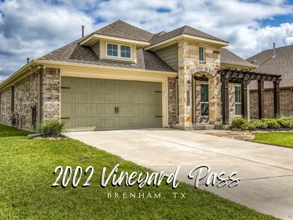 2002 Vineyard Pass, Brenham, TX 77833