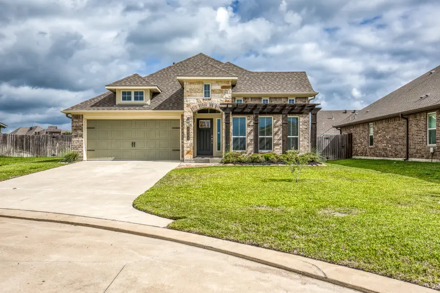 2002 Vineyard Pass, Brenham, TX 77833 - #2