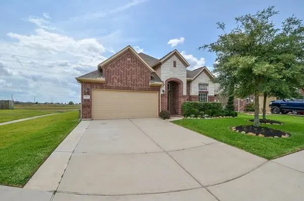 10063 Hidden Creek Falls Lane, Brookshire, TX 77423