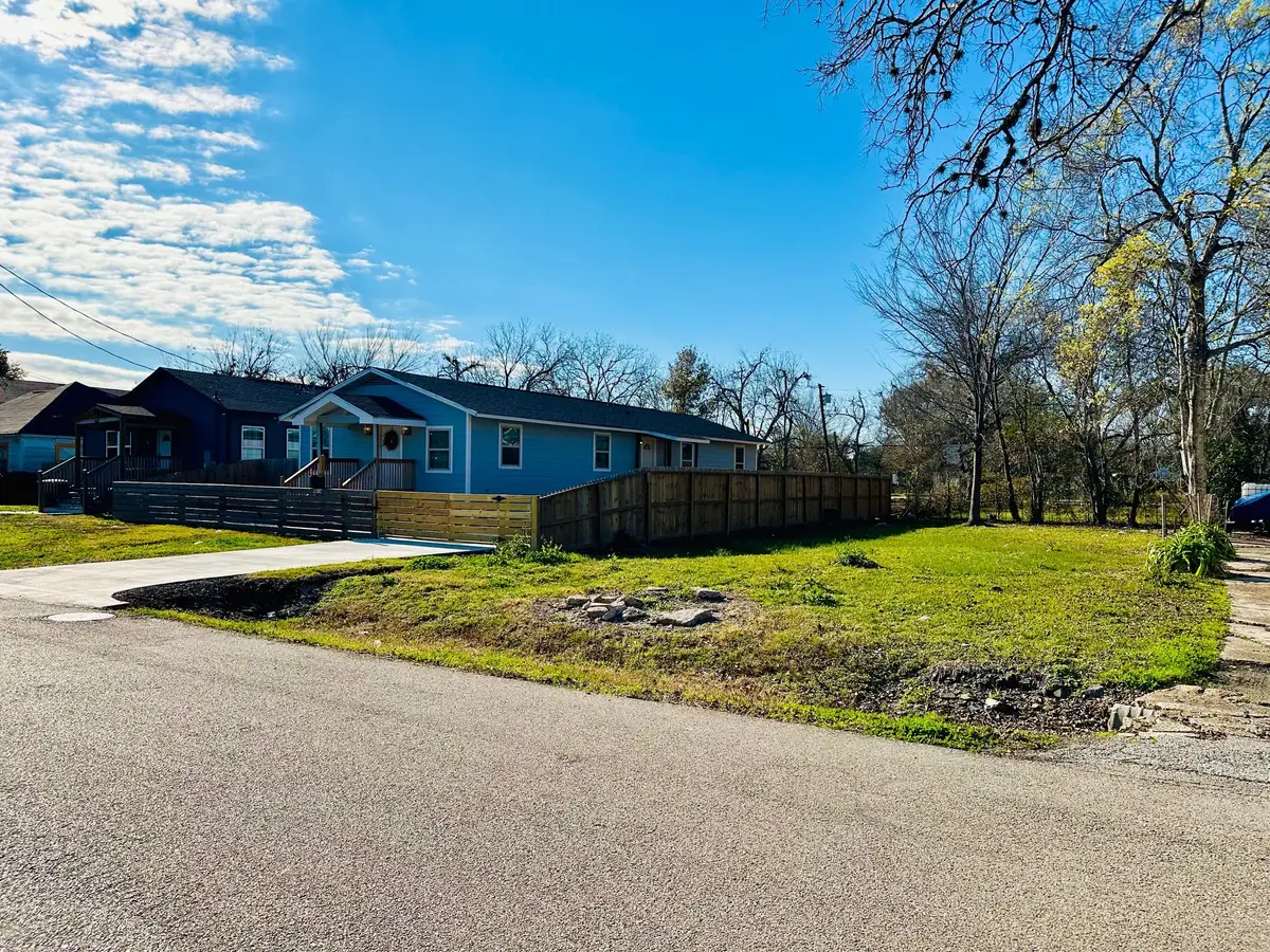 6610 Eastwood Street, Houston, TX 77021 - #1