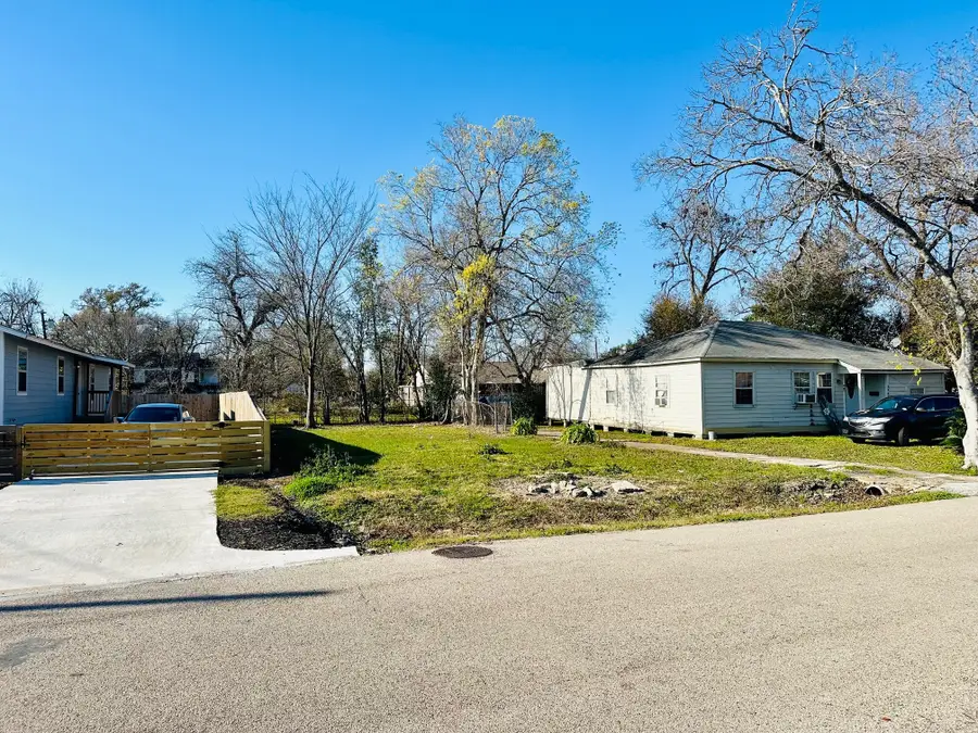 6610 Eastwood Street, Houston, TX 77021 - #3