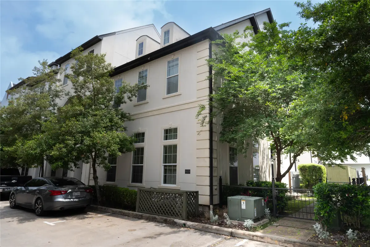 9429 London Bridge Station, Houston, TX 77045 - #1