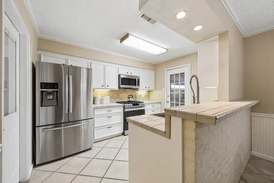 605 Heather Lane, Friendswood, TX 77546 - #3
