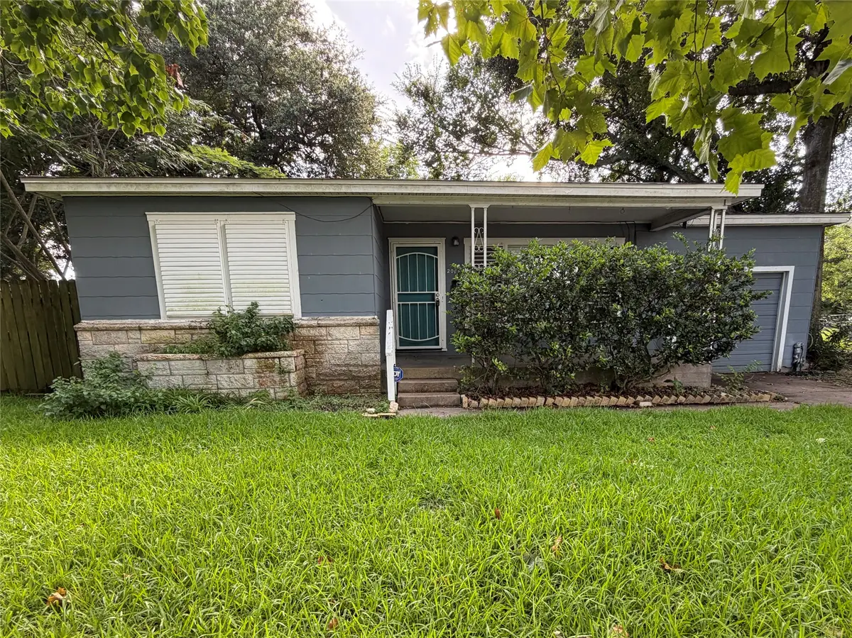 2013 6th Street N, Texas City, TX 77590 - #1